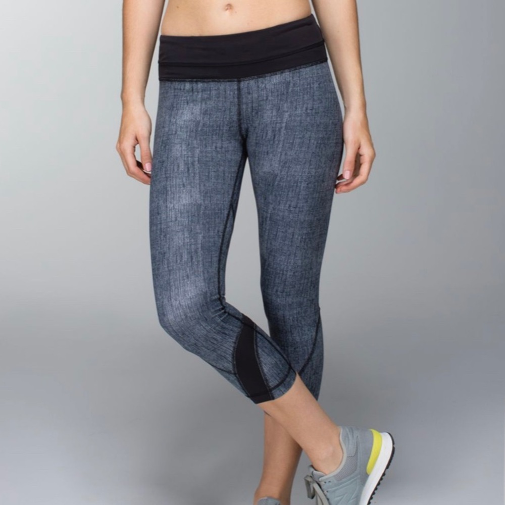 Lululemon Run: Inspire Crop II